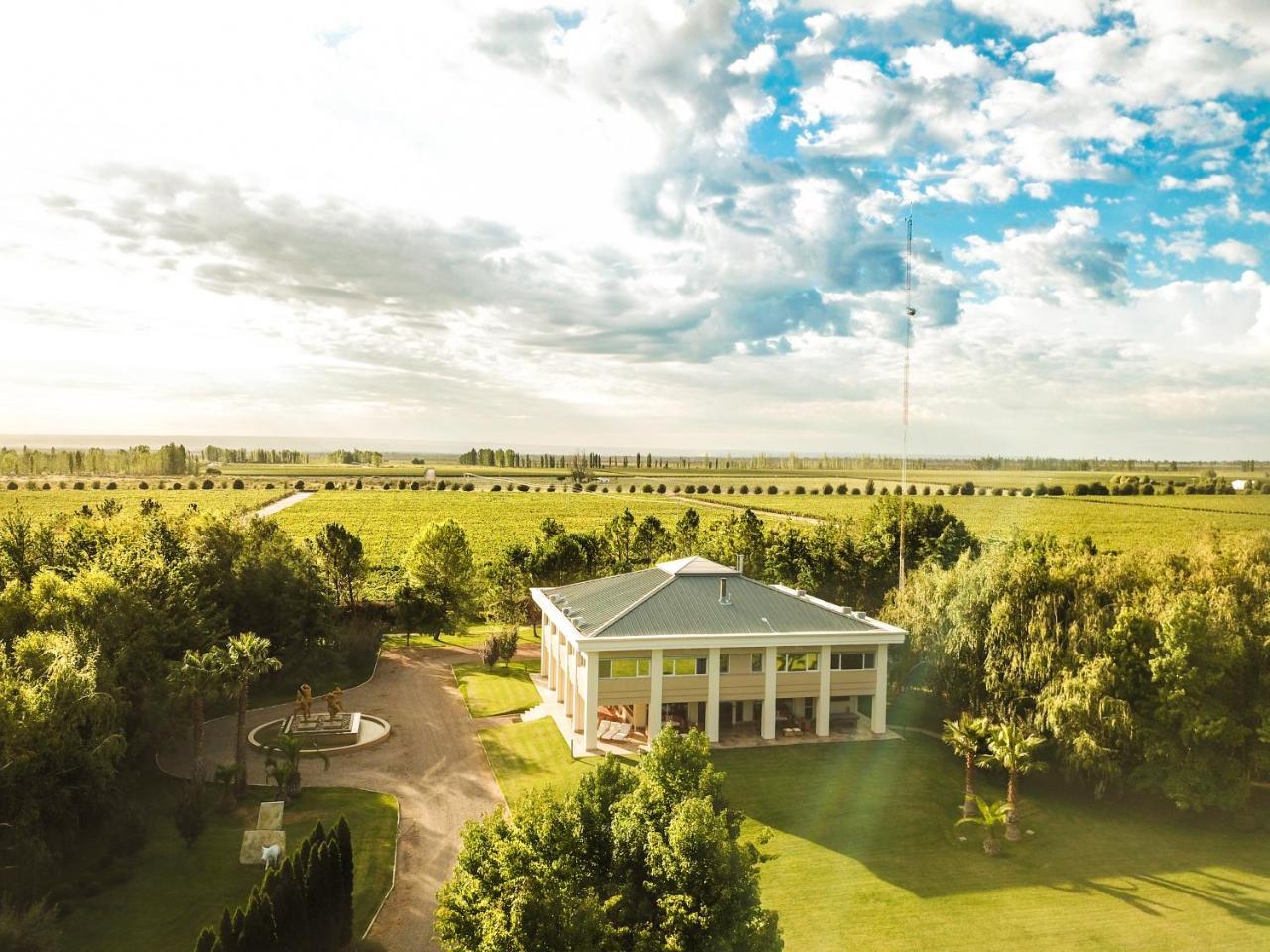 Estancia Mendoza Wine Hotel Tunuyan Bagian luar foto